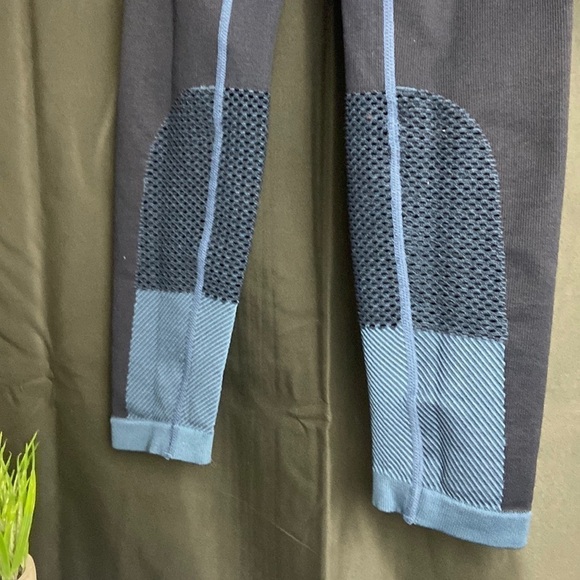 Blue Yoga Pants☮️💕 - Picture 2 of 10